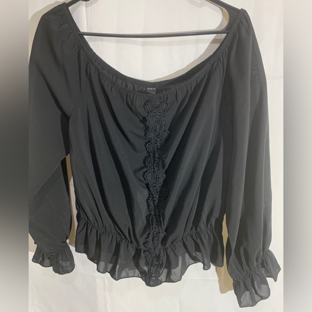 3/$28❤️SHEIN Black off shoulder, long sleeve top size XL - Picture 2 of 8